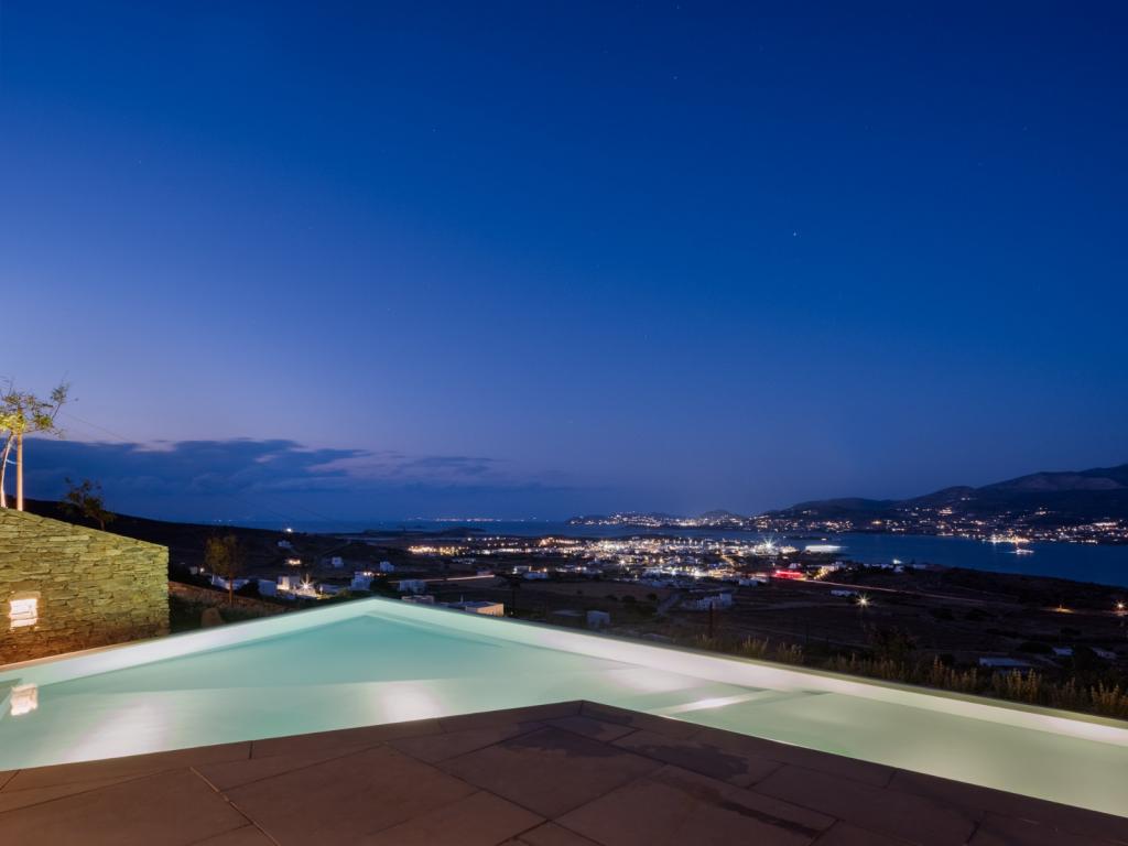 BIM建筑|安提帕洛斯岛的地下私人别墅 / Tsolakis Architects