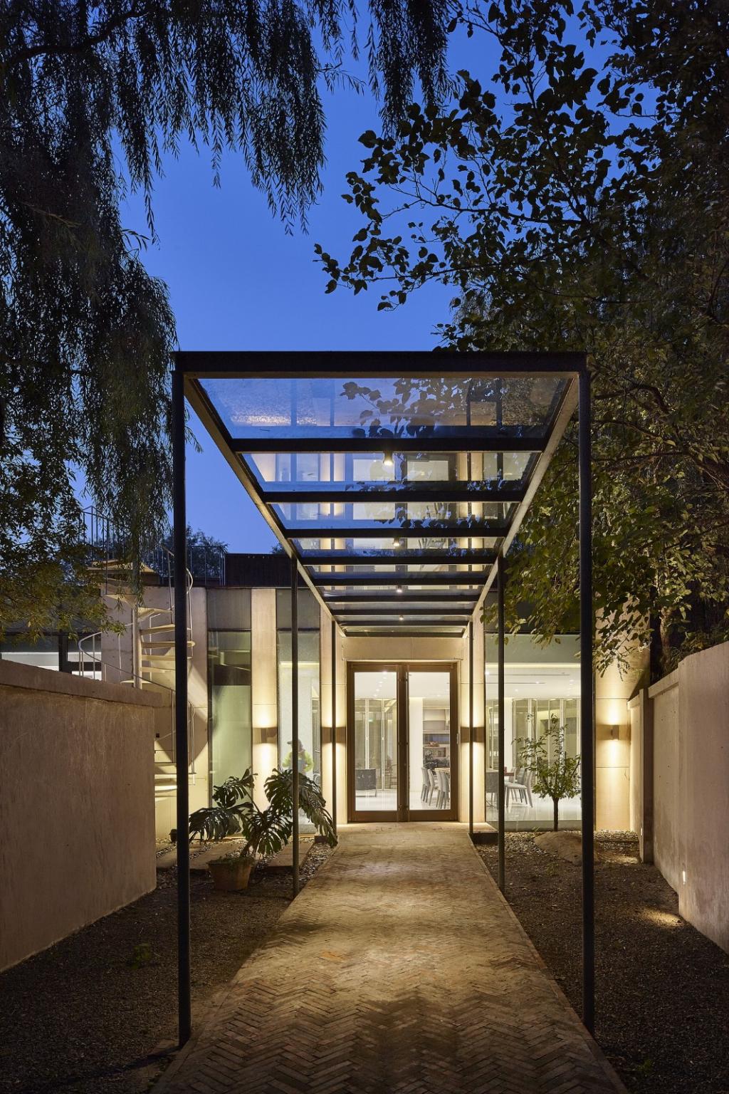 BIM建筑|坐落于北京郊野公园里的低碳友好型设计师工作室-东风3号院 / 中德行建筑设计