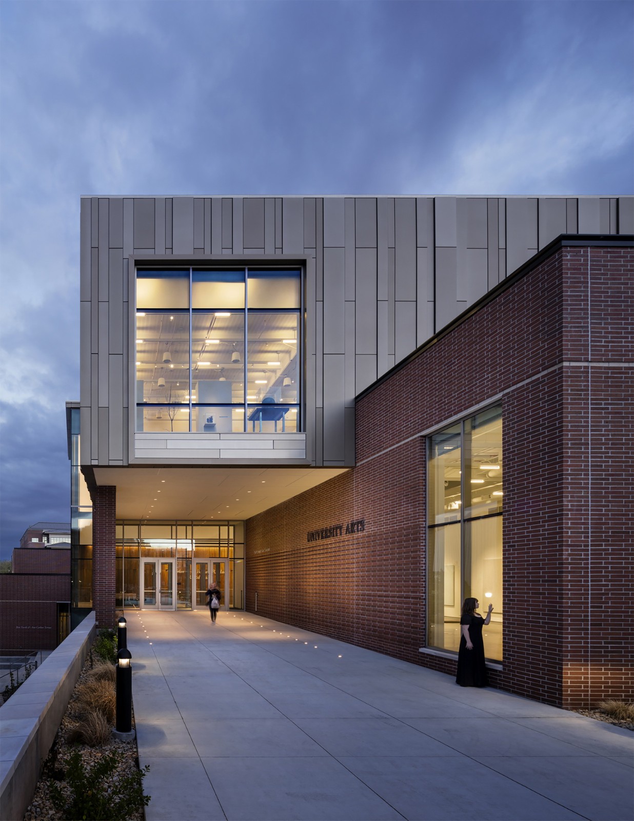 BIM建筑|内华达大学艺术中心 / DLR Group