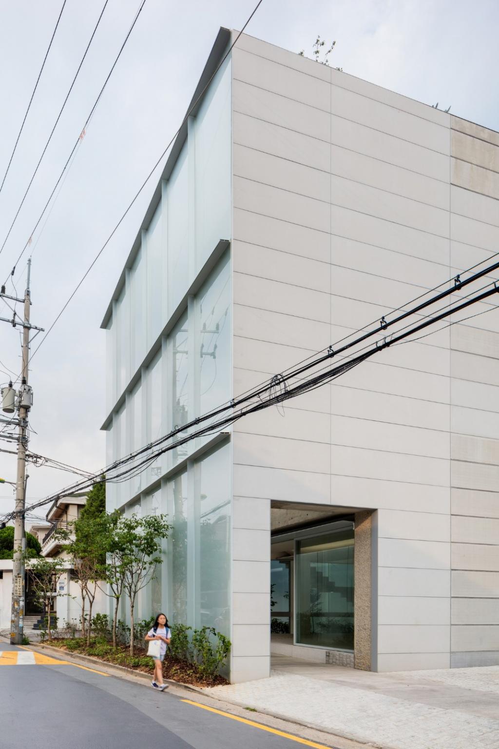 BIM建筑|thisisneverthat 时装工作室 / FHHH FRIENDS