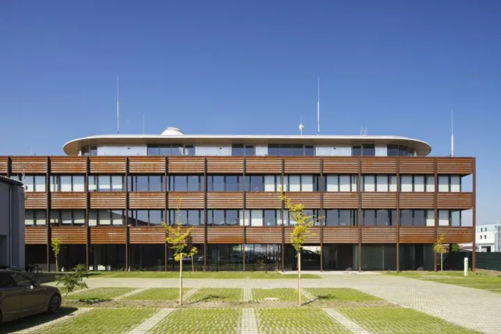 BIM建筑|捷克POHL总部 / Rusina Frei Architekti
