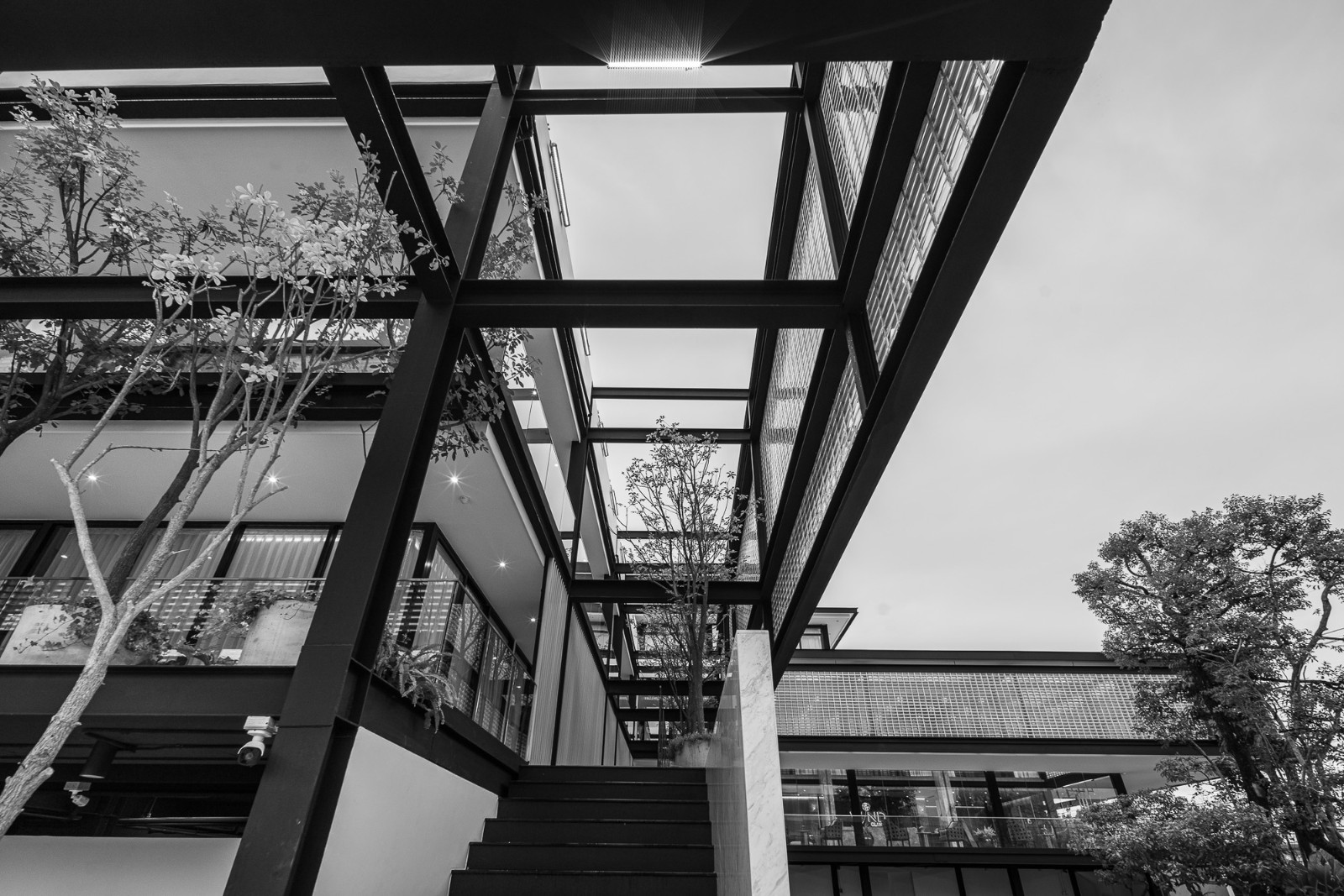 BIM建筑|玻璃砖构筑的美容诊所 / Sute Architect