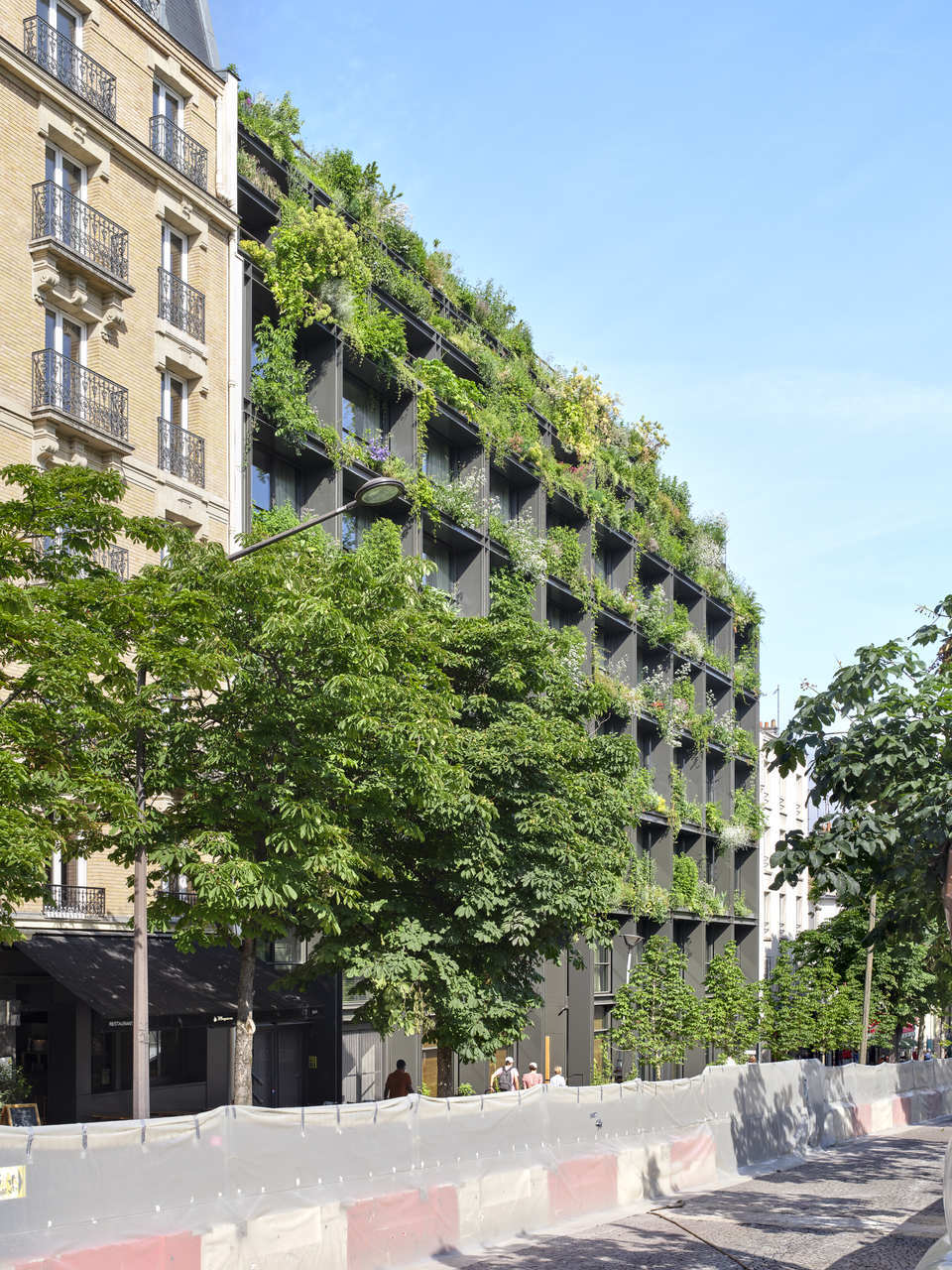 BIM建筑|未来城市缩影：M大楼 / Triptyque Architecture