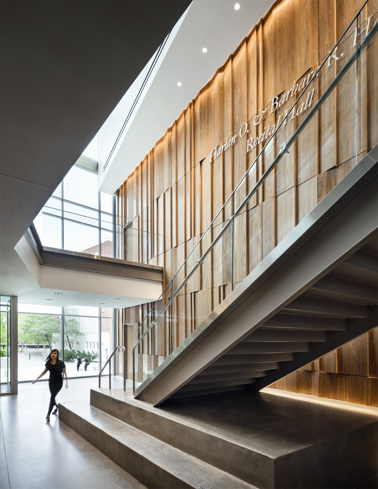 BIM建筑|内华达大学艺术中心 / DLR Group