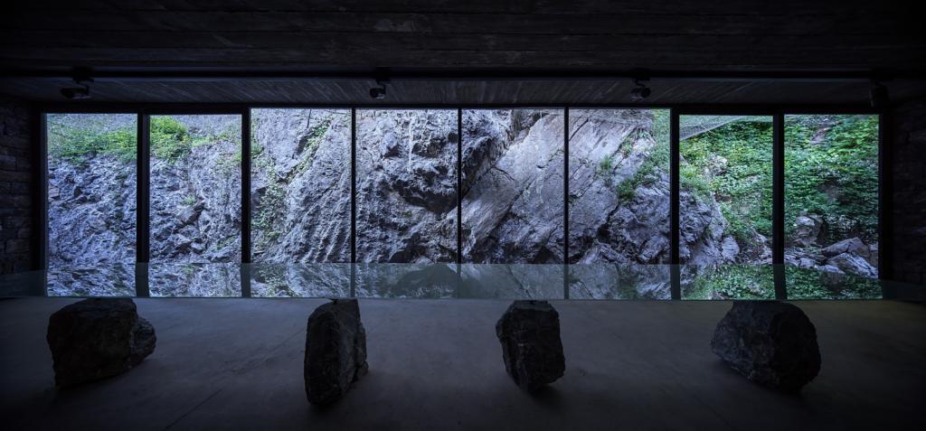 BIM建筑|隐蔽式建构，宗古尔达克洞穴游客中心 / Yalin Architectural Design