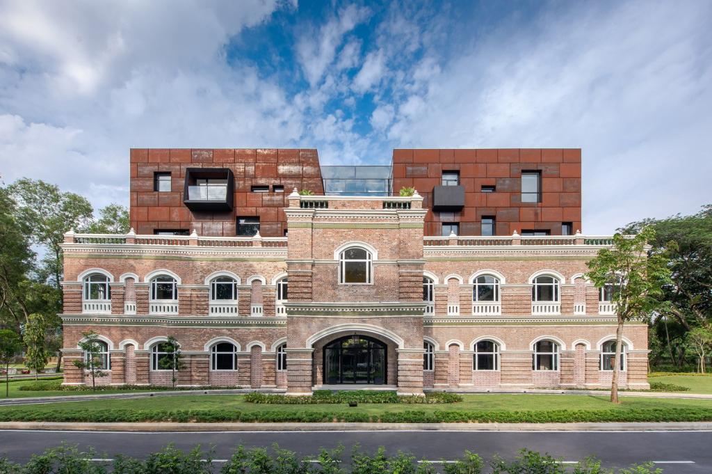 BIM建筑|从殖民建筑空壳中再生，Sentul 耐候钢办公楼 / O2 Design Atelier + YTL Land & Development