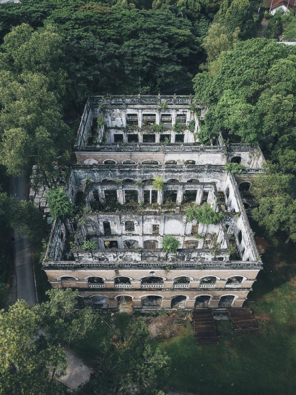 BIM建筑|从殖民建筑空壳中再生，Sentul 耐候钢办公楼 / O2 Design Atelier + YTL Land & Development