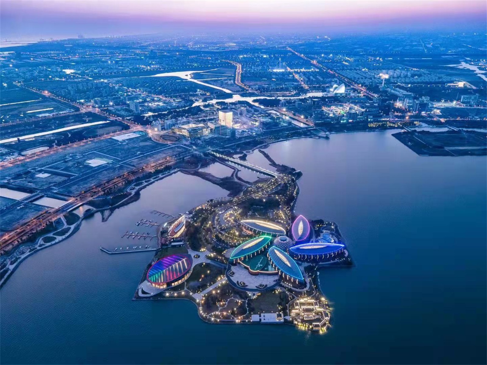 BIM建筑|滴水湖会议中心/ DC国际·c+d设计中心