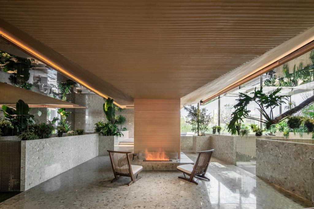 BIM建筑|日常风景下自然生长的空间：“伞之丘”生活方式集合店 / line+建筑事务所+gad