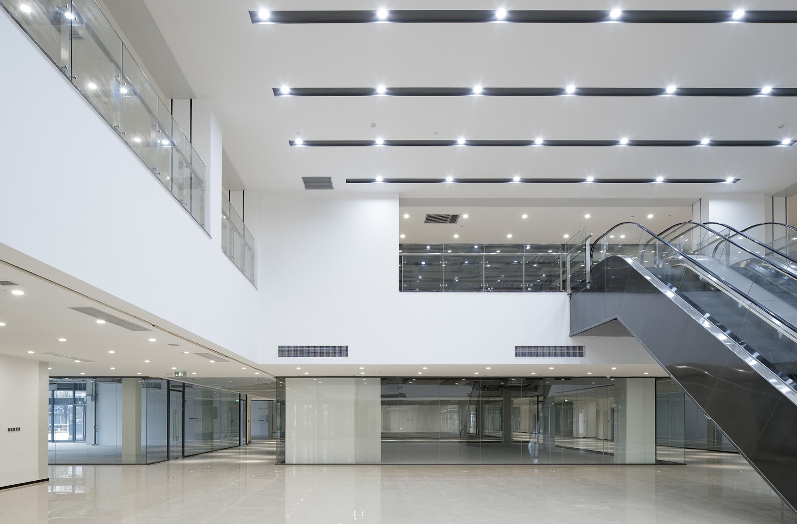 BIM建筑|“能量魔方” 萧山科技城创业谷 / 浙江大学建筑设计研究院有限公司