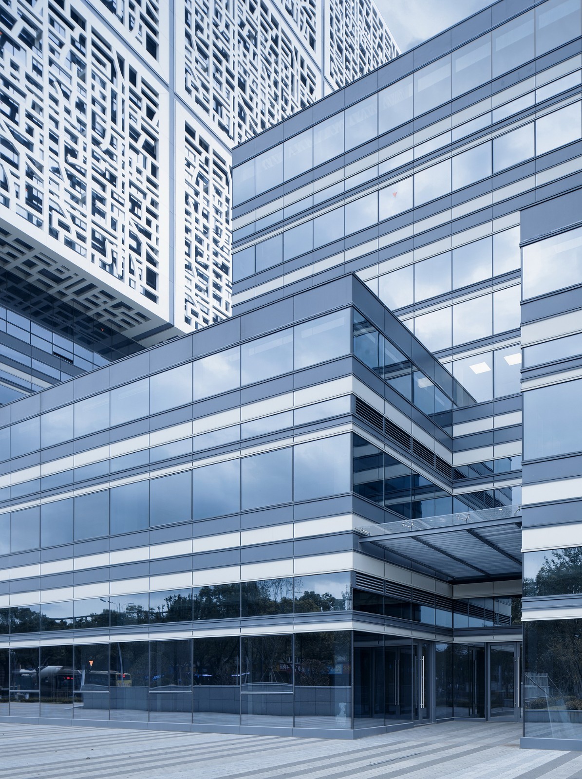 BIM建筑|“能量魔方” 萧山科技城创业谷 / 浙江大学建筑设计研究院有限公司