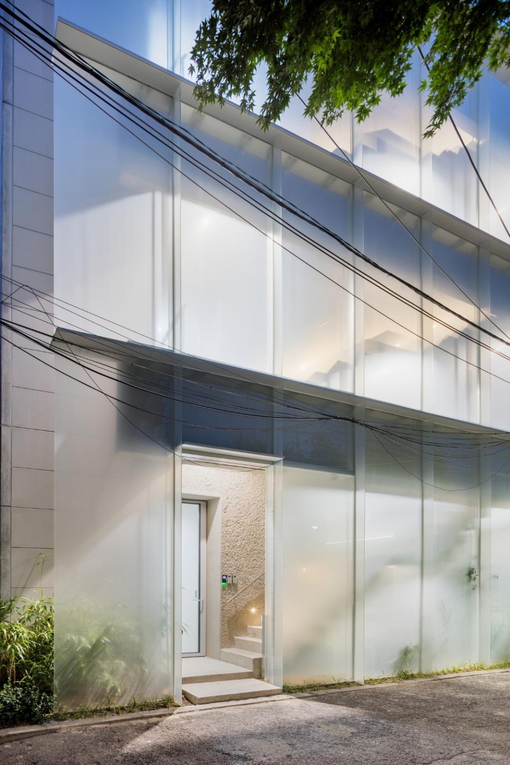 BIM建筑|thisisneverthat 时装工作室 / FHHH FRIENDS