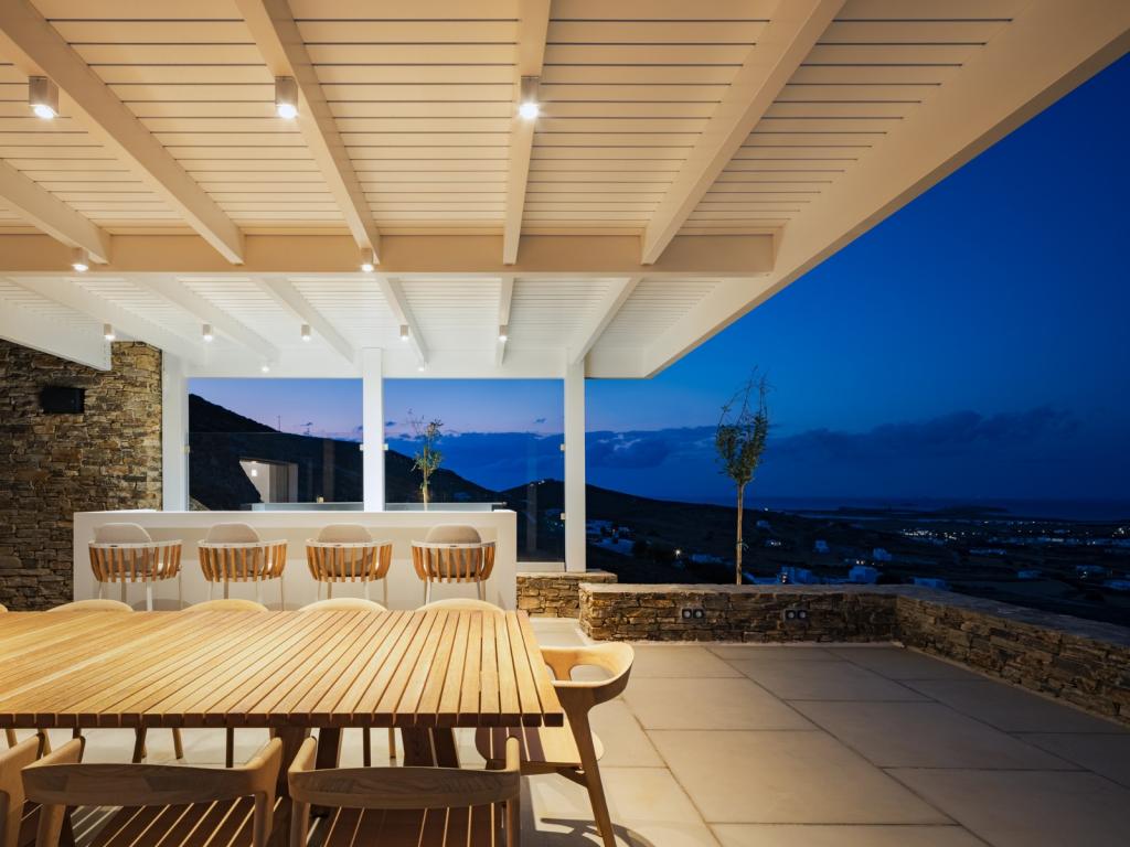 BIM建筑|安提帕洛斯岛的地下私人别墅 / Tsolakis Architects