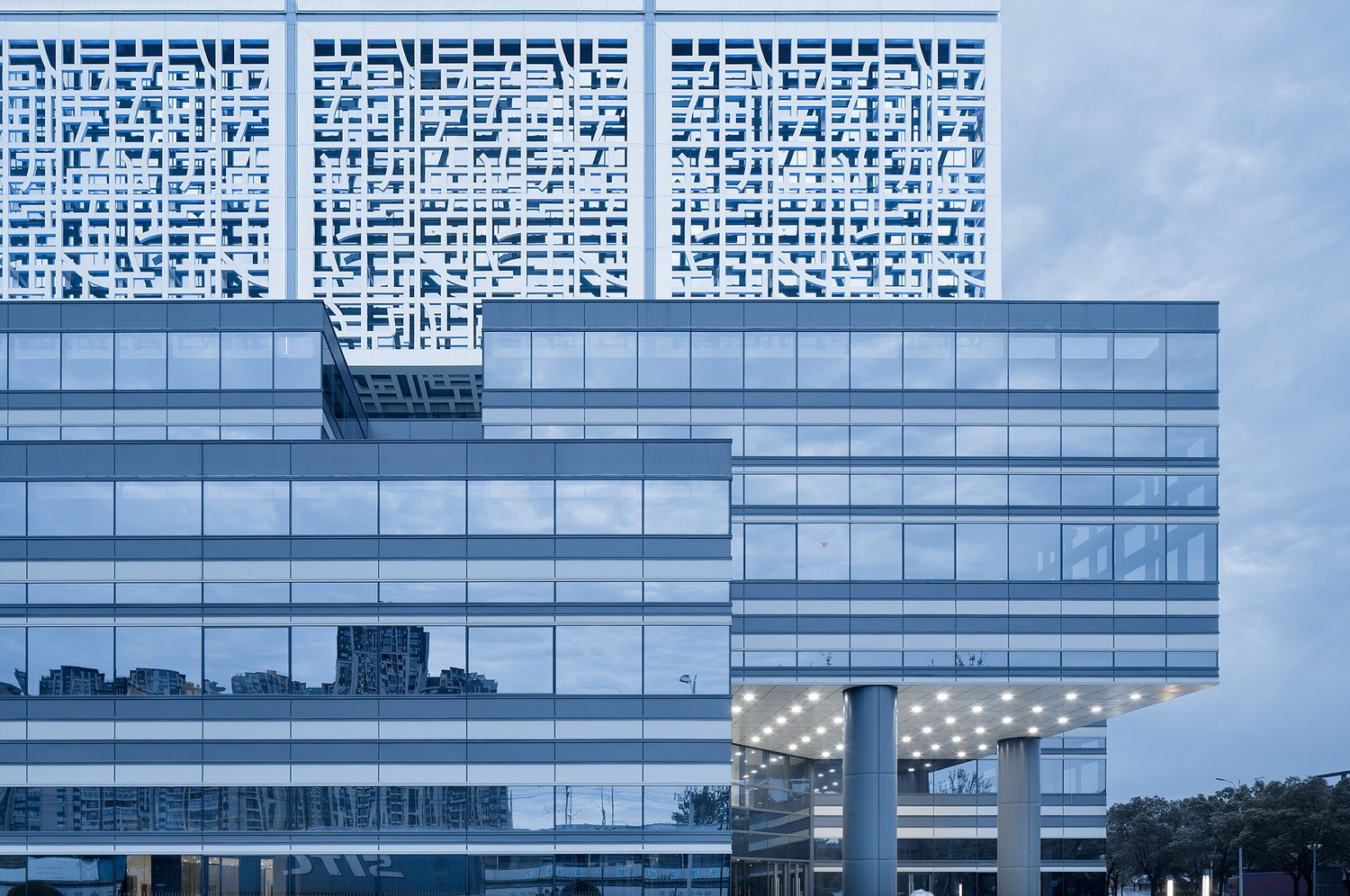 BIM建筑|“能量魔方” 萧山科技城创业谷 / 浙江大学建筑设计研究院有限公司