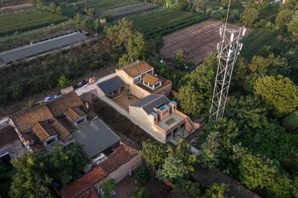 BIM建筑|关中砖瓦房的再生：咸阳·莪子村红砖房 / 西安建筑科技大学设计研究总院