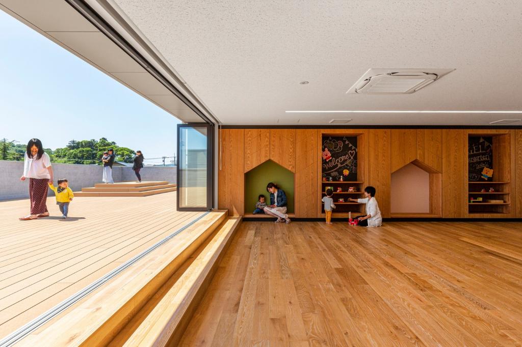 BIM建筑|EZ 幼儿园，阶梯空间搭建趣味游戏场所 / 日比野设计 + Kids Design Labo