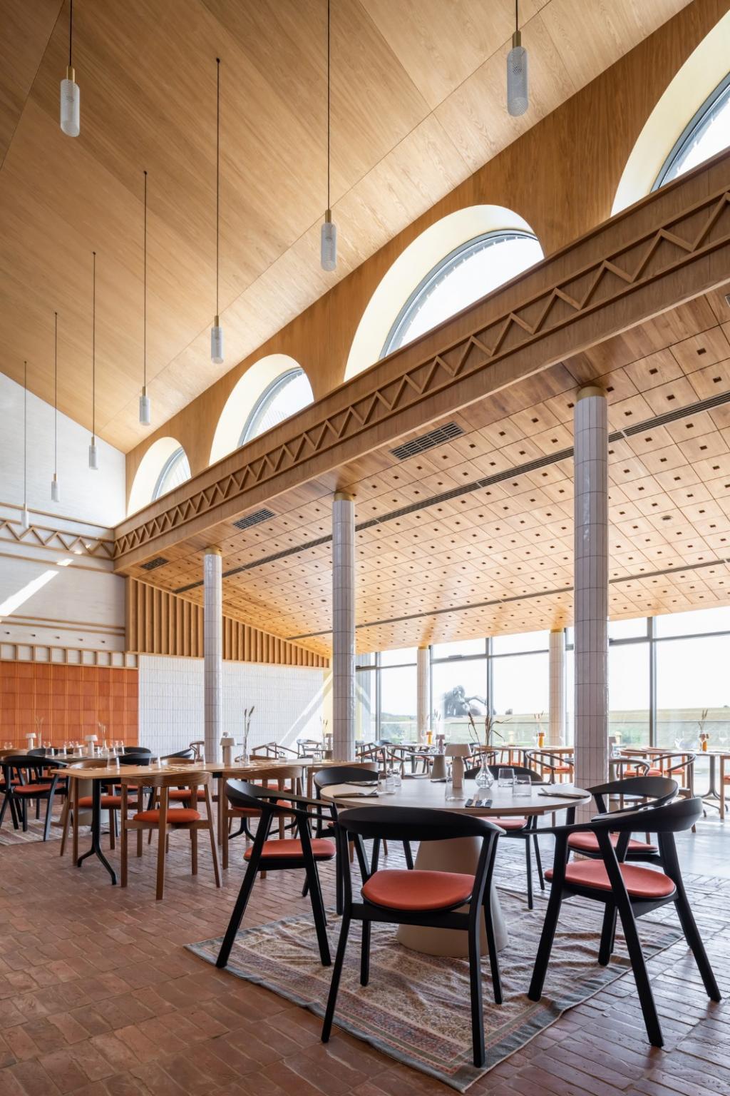 BIM建筑|库代克山公园游客接待中心 / Megabudka Architecture Bureau