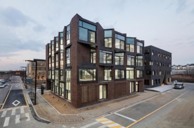 BIM建筑|“你你你你要跳舞吗？”舞步凌乱的办公楼 / poly.m.ur-BIM建筑网