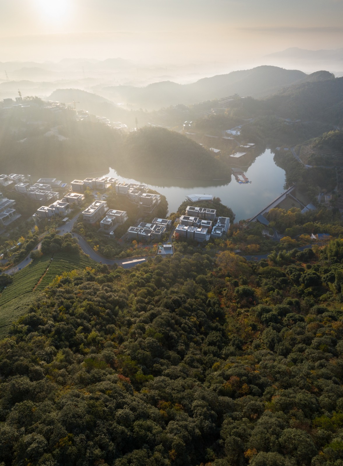 BIM建筑|自土地中生长——莫干山郡安里 / gad