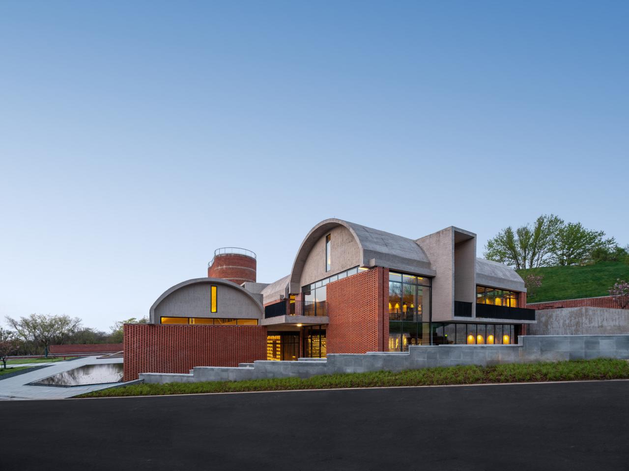 BIM建筑|南京先锋汤山矿坑书店 / 东南大学建筑学院 + 艺合境建筑事务所