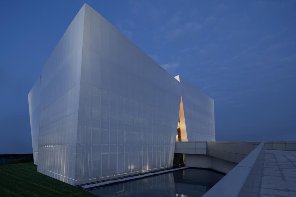 BIM建筑|大道非形-不受风格约束的建筑 / aoe事建组的建筑实践之路