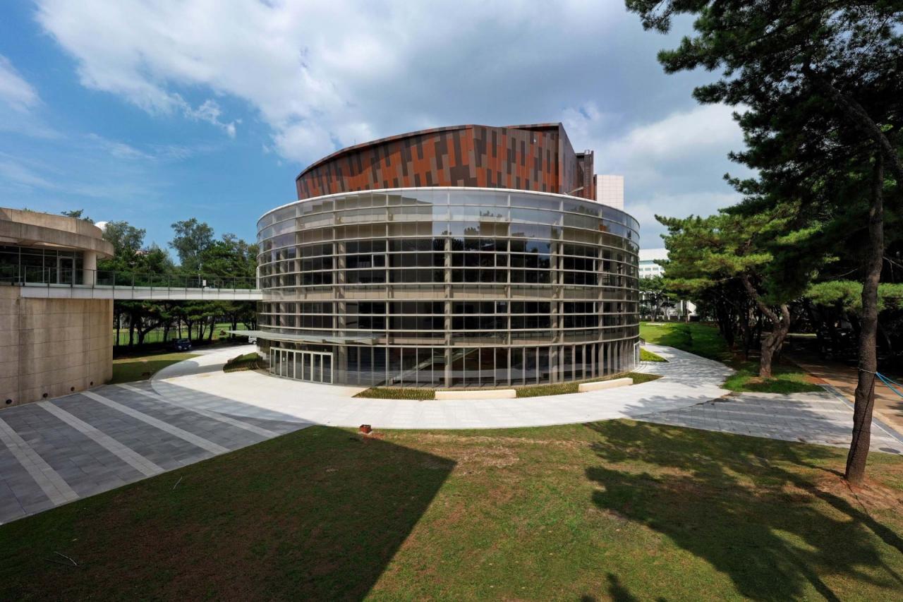 BIM建筑|台湾中央大学多功能大礼堂 / 潘冀联合建筑师事务所