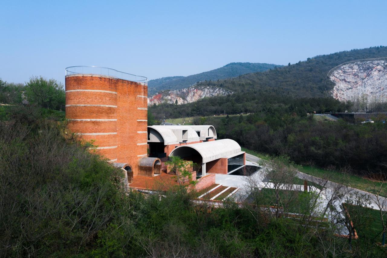 BIM建筑|南京先锋汤山矿坑书店 / 东南大学建筑学院 + 艺合境建筑事务所