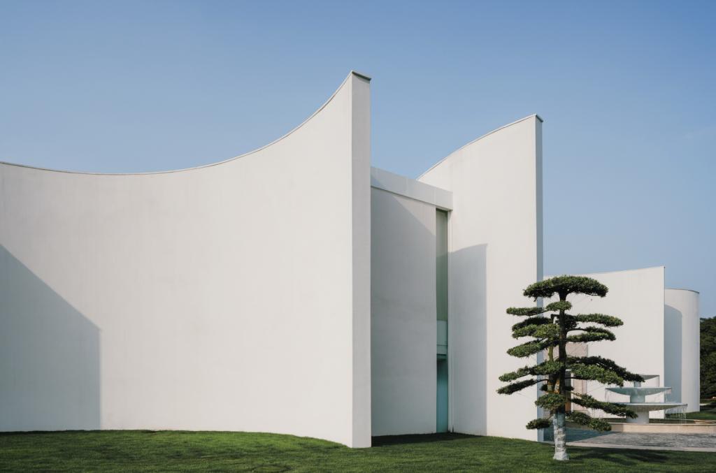 BIM建筑|大道非形-不受风格约束的建筑 / aoe事建组的建筑实践之路