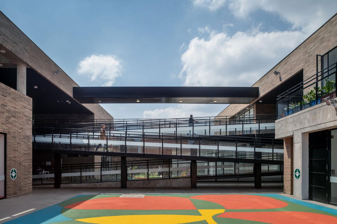 BIM建筑|哥伦比亚“玩乐时光”幼儿园 / DARP