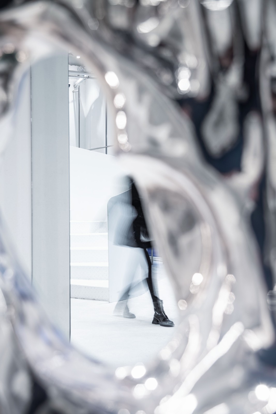 BIM建筑|漂浮的半分地球 / 飞界灵感设计实验室