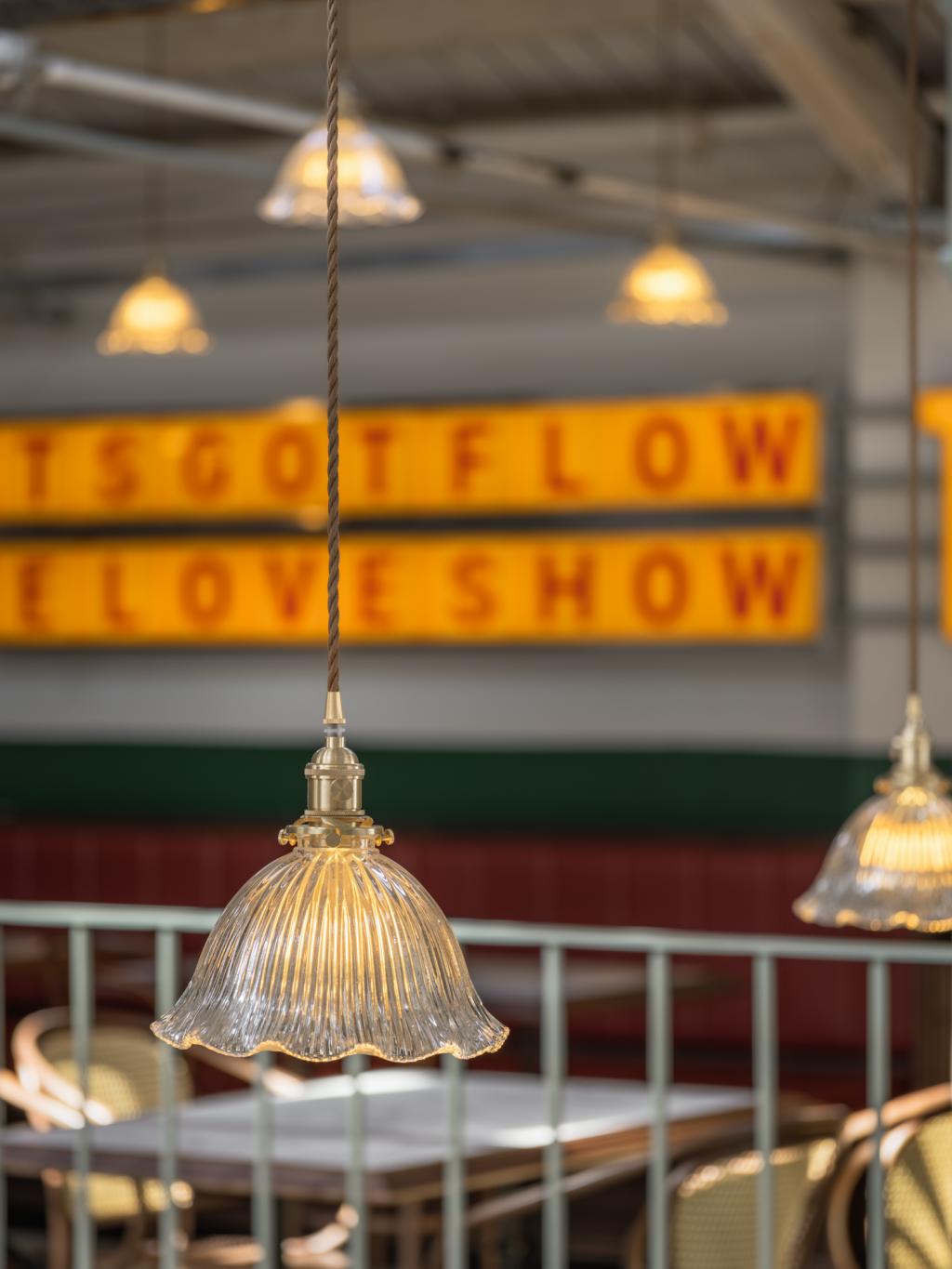 BIM建筑|工业建筑如何改造为泰式茶餐厅？ / 三厘社triostudio