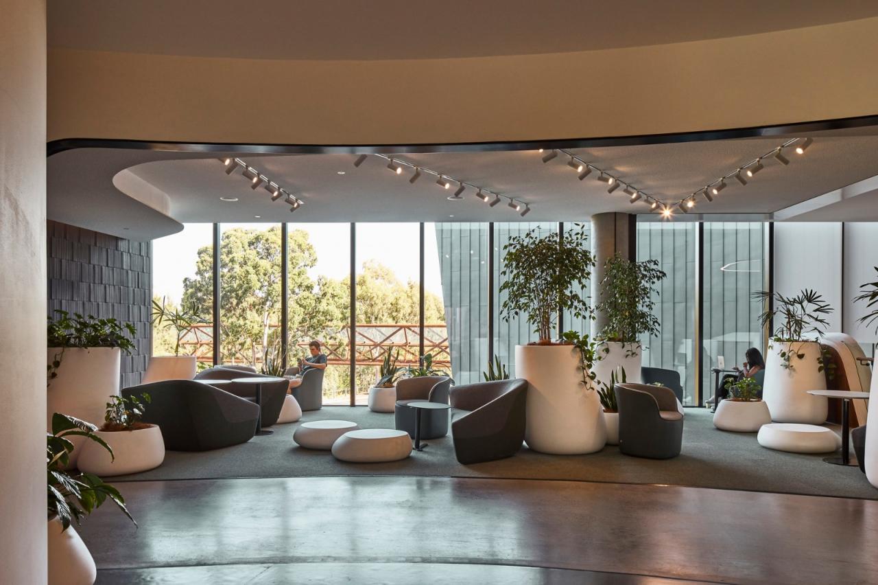 BIM建筑|迪肯大学法学院大楼 / 伍兹贝格