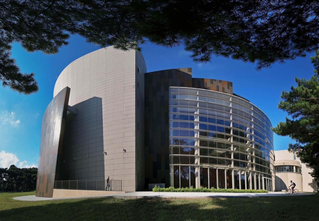 BIM建筑|台湾中央大学多功能大礼堂 / 潘冀联合建筑师事务所