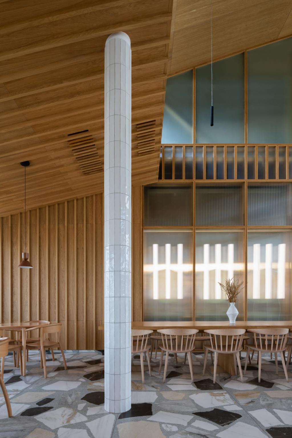 BIM建筑|库代克山公园游客接待中心 / Megabudka Architecture Bureau