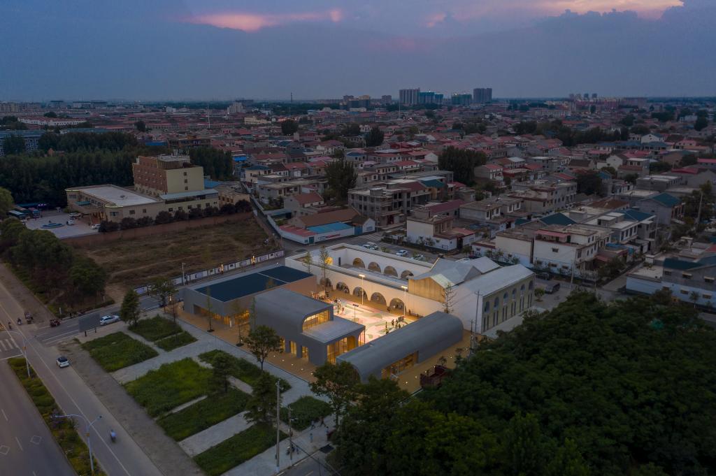 BIM建筑|秦厂村社区中心党建综合体 / Studio 10