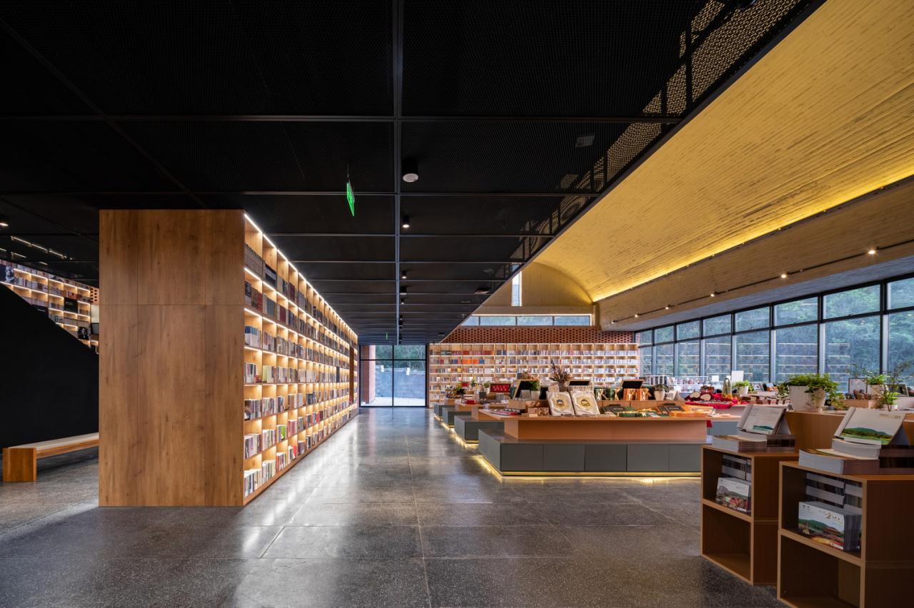 BIM建筑|南京先锋汤山矿坑书店 / 东南大学建筑学院 + 艺合境建筑事务所