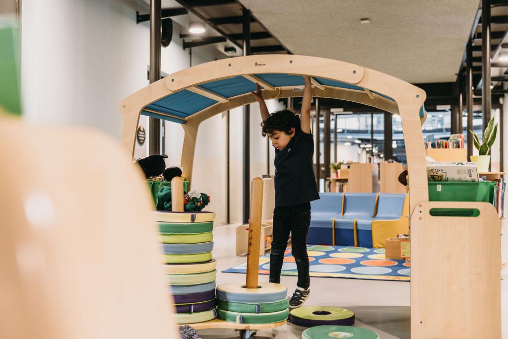 BIM建筑|由监狱改造而成的学校 / Atelier PRO architects