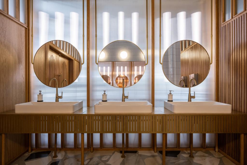 BIM建筑|库代克山公园游客接待中心 / Megabudka Architecture Bureau