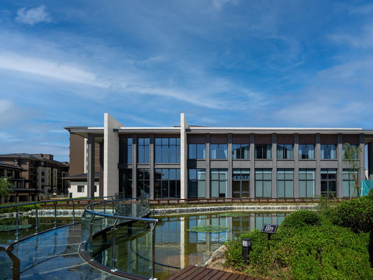 BIM建筑|诗意栖居，东方雅韵——凤凰谷·乐活小镇一期 / 天友设计