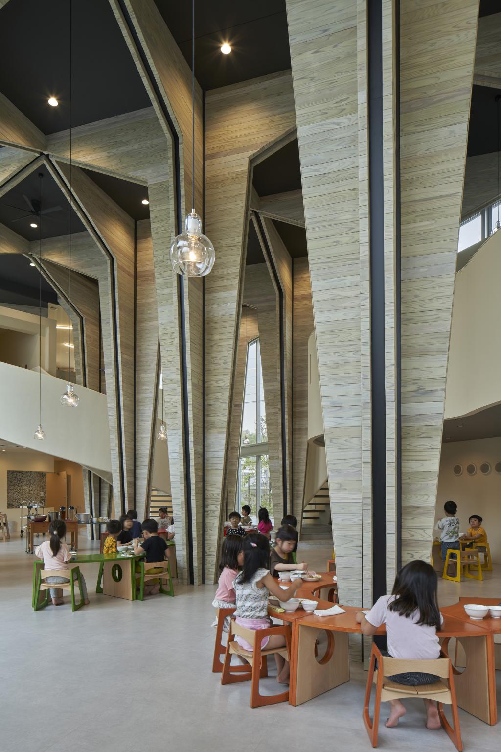 BIM建筑|巨构与小人儿，筑紫森林幼儿园 / UID Architects