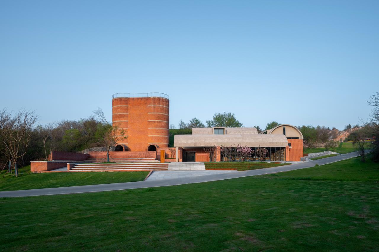 BIM建筑|南京先锋汤山矿坑书店 / 东南大学建筑学院 + 艺合境建筑事务所