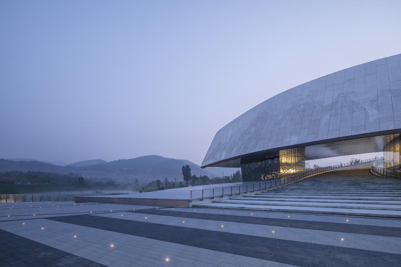 BIM建筑|眺望泰山的窗口：泰山佑游客中心 | line+WORK