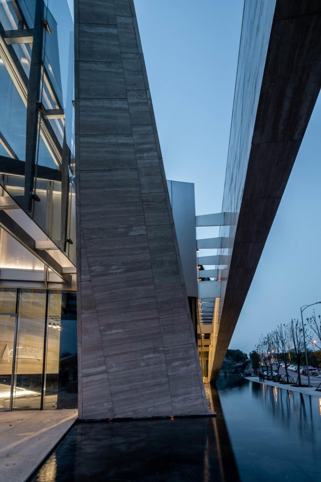 BIM建筑|大道非形-不受风格约束的建筑 / aoe事建组的建筑实践之路