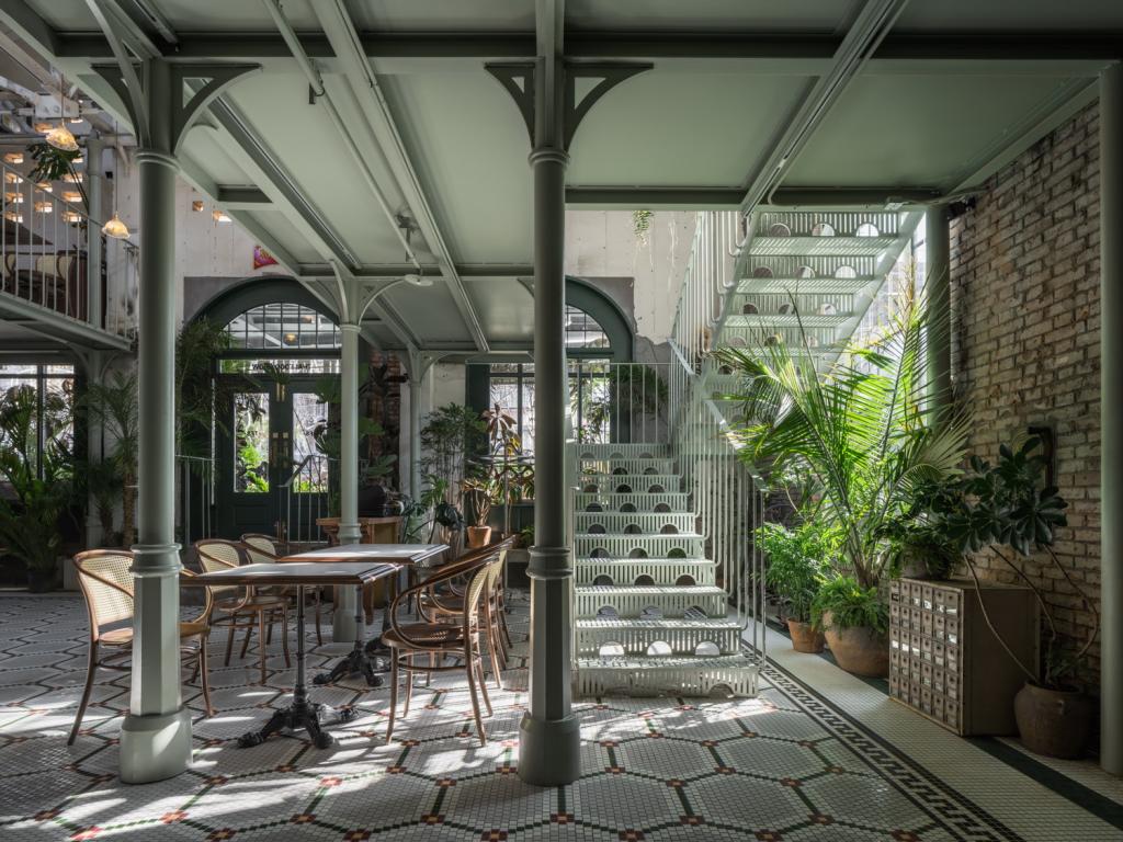 BIM建筑|工业建筑如何改造为泰式茶餐厅？ / 三厘社triostudio