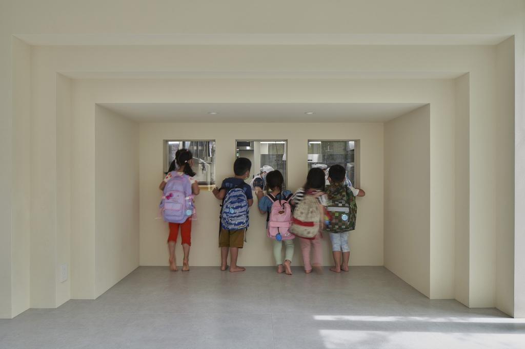 BIM建筑|巨构与小人儿，筑紫森林幼儿园 / UID Architects