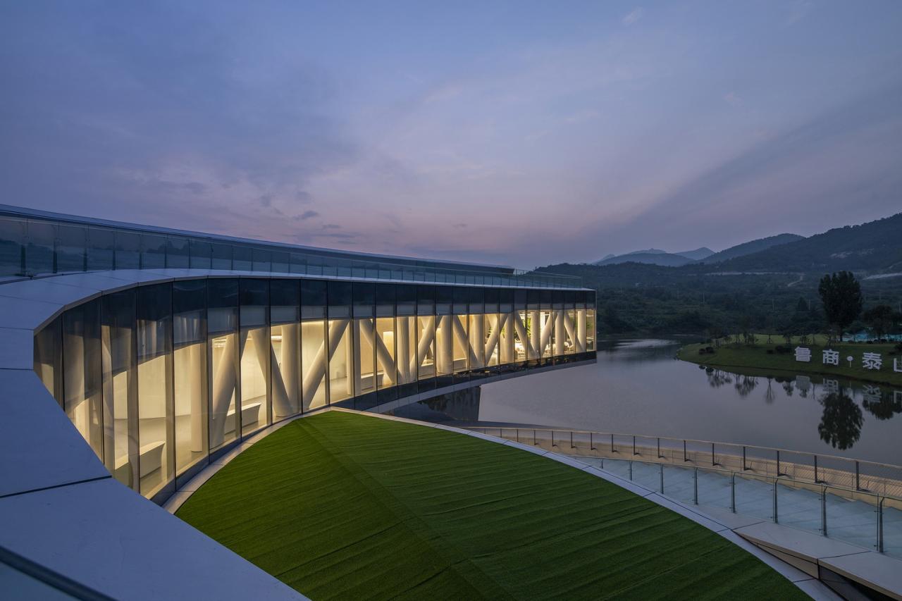 BIM建筑|眺望泰山的窗口：泰山佑游客中心 | line+WORK