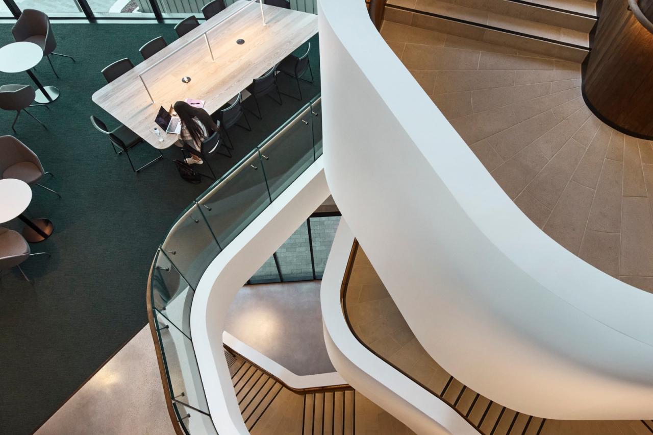 BIM建筑|迪肯大学法学院大楼 / 伍兹贝格