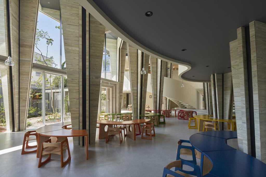 BIM建筑|巨构与小人儿，筑紫森林幼儿园 / UID Architects