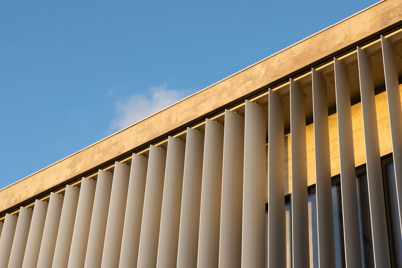 BIM建筑|AOC 商务中心 / mube arquitectura