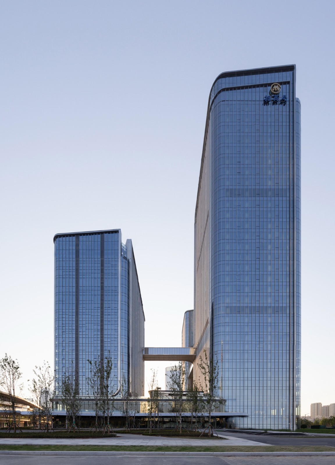 BIM建筑|最美全运会完美收官，奥体中轴之门继续绽放新的生命力 / 三益建筑设计